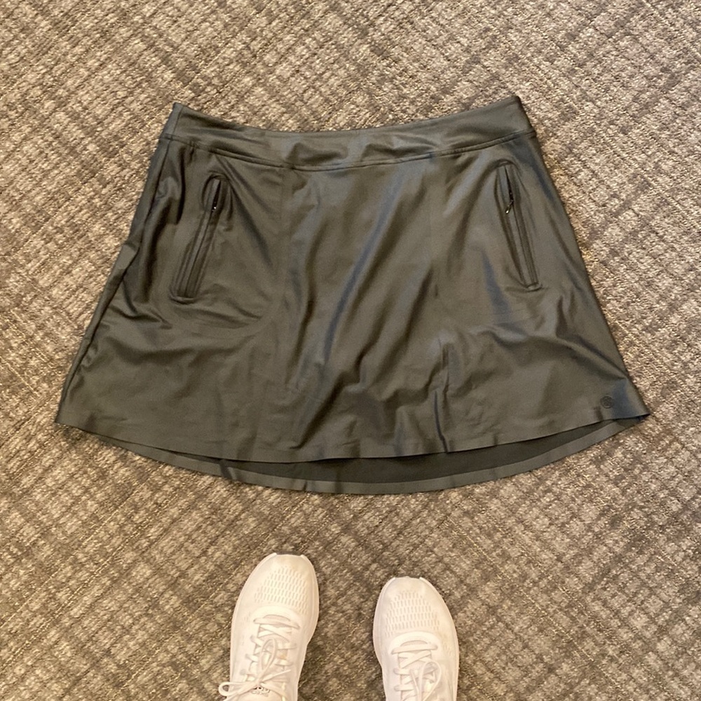 Ladies golf skort